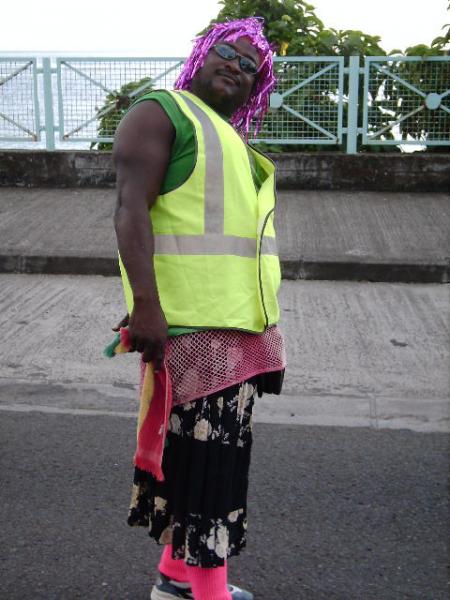 yaw yaw voi6 mr de fanou...mais o� est mme ?