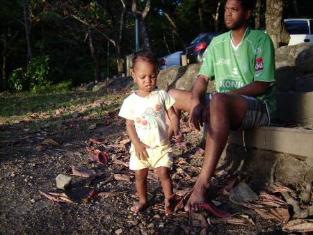 mon frang1 et sa fille...mais fr�ro ke regardais tu comme sa ? la c pa : tmtc mais : mmjc !!