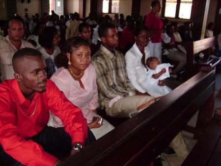 Parrain, marraine, papa, maman et la choupinette � tati...