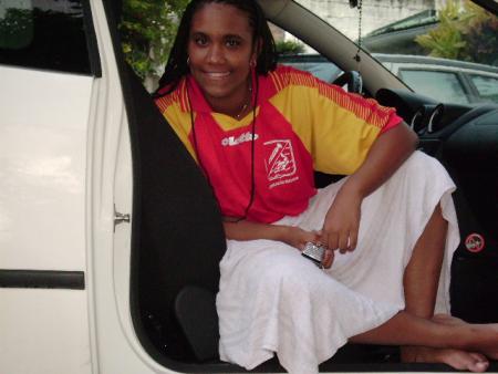 aaah w� !! Laulo...? jamais 100 son fone j'vs jure !!...