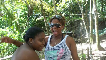 6 vous saviez ce ke y�lloon m'avait ft pr pousser 1 cri com sa !...