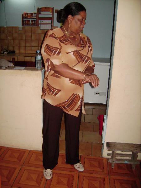 ma mat�re en route pr 1 mariage.. qui c pt�t qu'elle rentrera ek le bouquet � la main !!